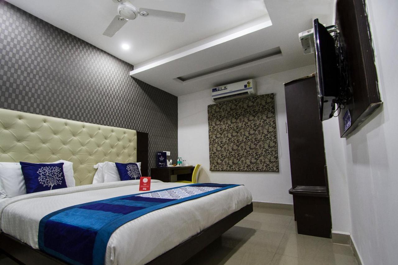 Oyo Hotel Stay Home Near Shilparamam Hyderabad Bagian luar foto